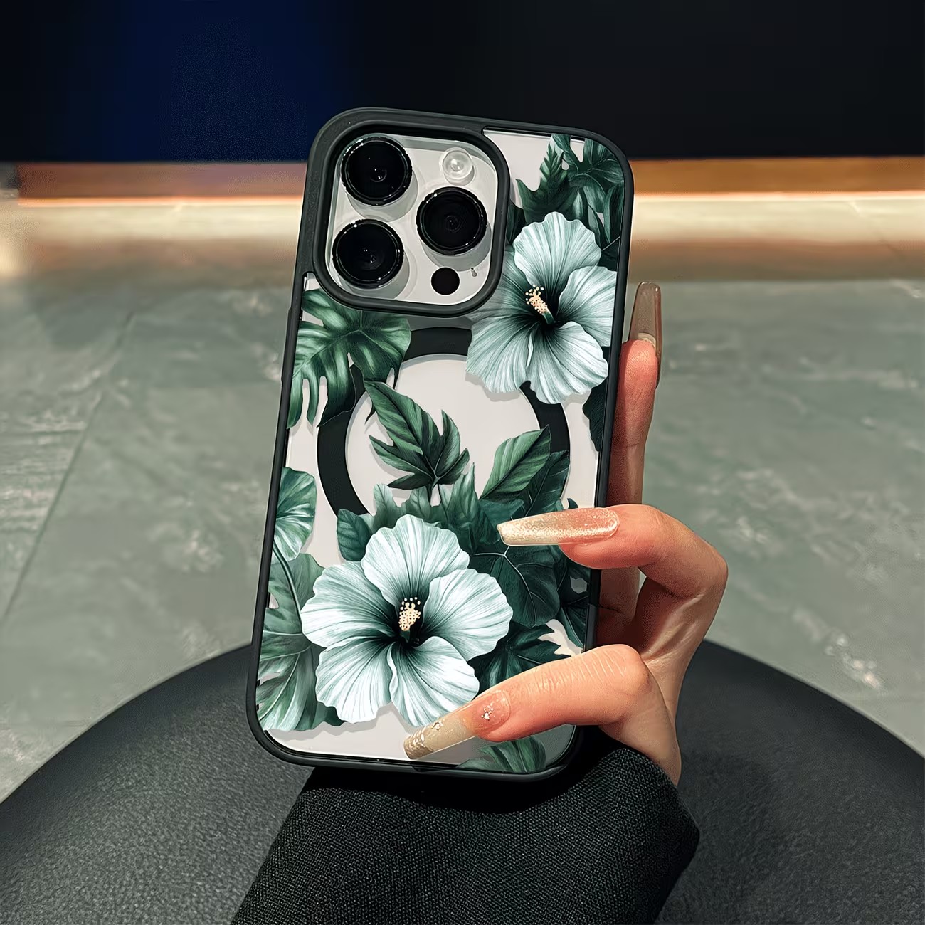 Phone Cases Magsafe - غطاء هاتف شفاف بتصميم زهور خضراء