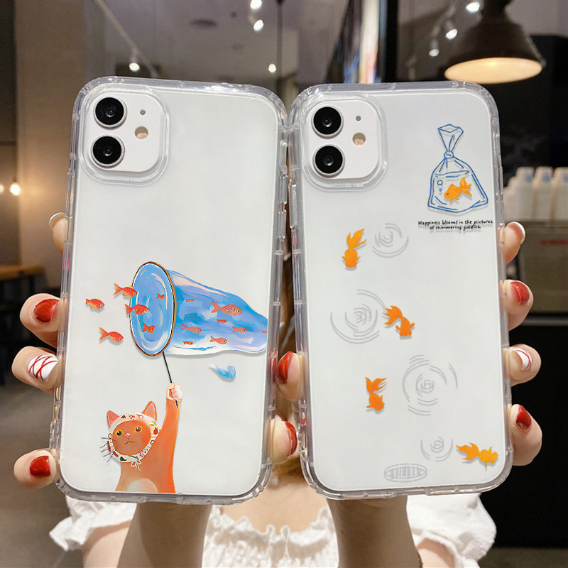 حافظة هاتف شفافة على شكل سمكة  - مراجعة Apple Iphone 16 وسعره