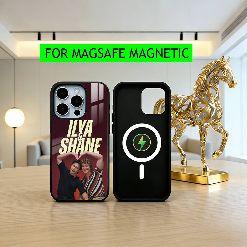 غطاء هاتف رياضي H-Heated R-Riv - مراجعة Phone Cases H&M وسعره